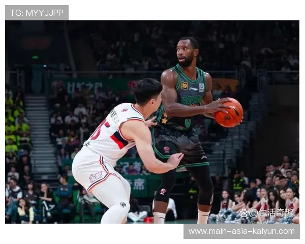 主裁判表现稳定，但关键判罚仍被质疑，主裁判的职责和权力